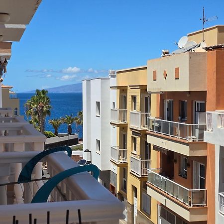 Beautiful Renovated Apartment With Air Conditioning Just Steps From The Sea In Playa San Juan Εξωτερικό φωτογραφία